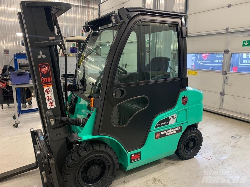 Mitsubishi FD25N3 Dizel forkliftler