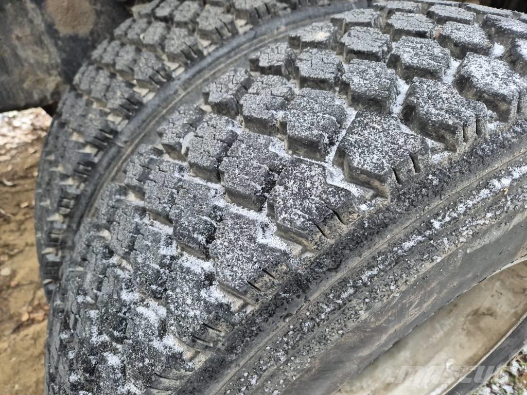 Sisu E11 Damperli kamyonlar