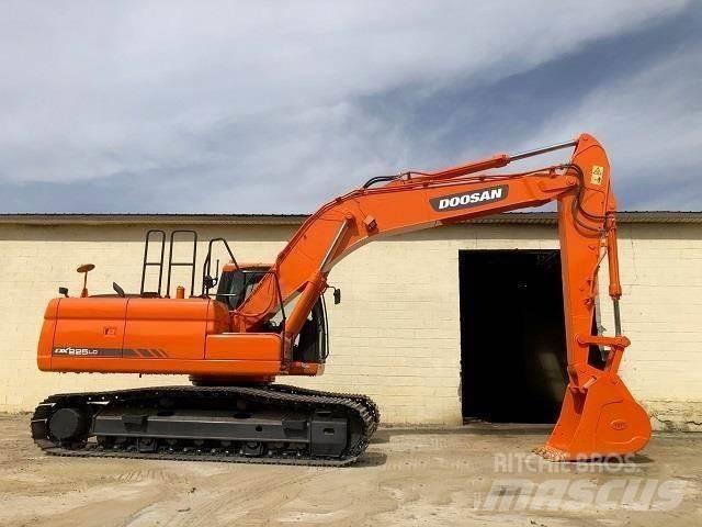Doosan DX 225 Paletli ekskavatörler