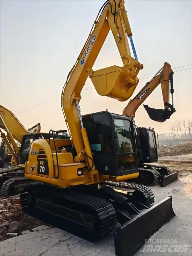Komatsu 70-8 Paletli ekskavatörler