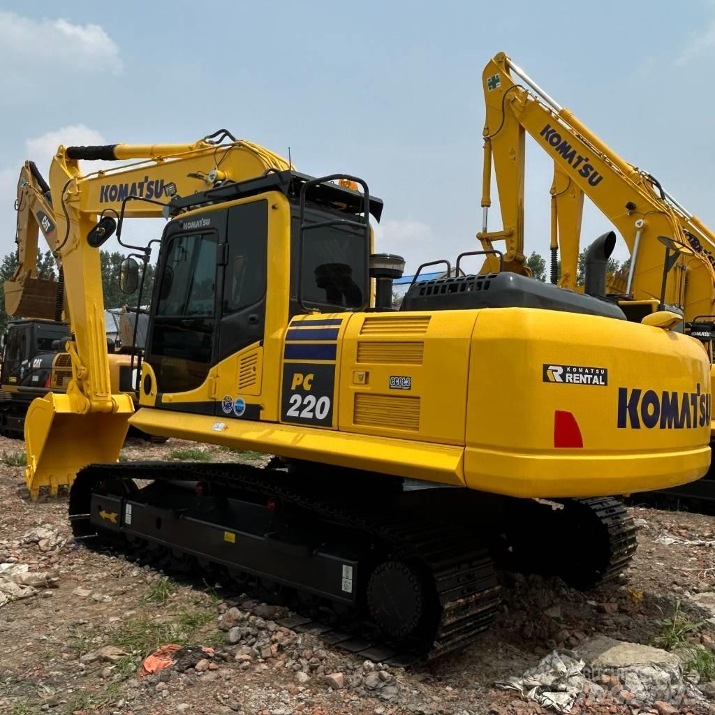 Komatsu 220-8 Paletli ekskavatörler