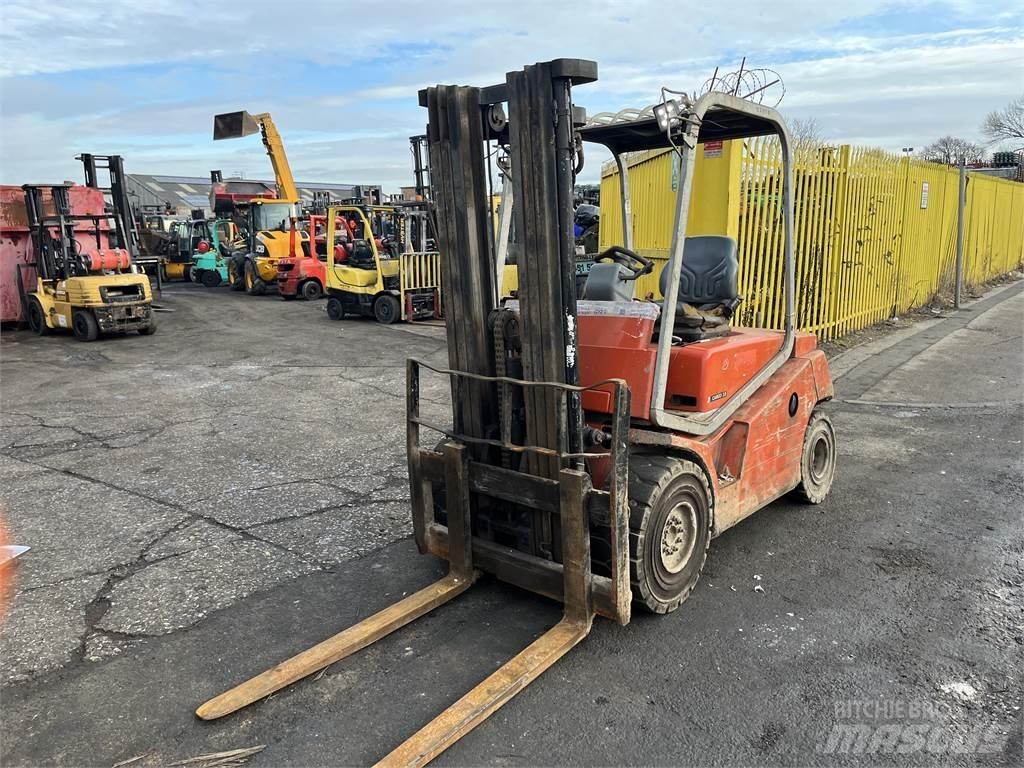 Cesab CBD30 Dizel forkliftler