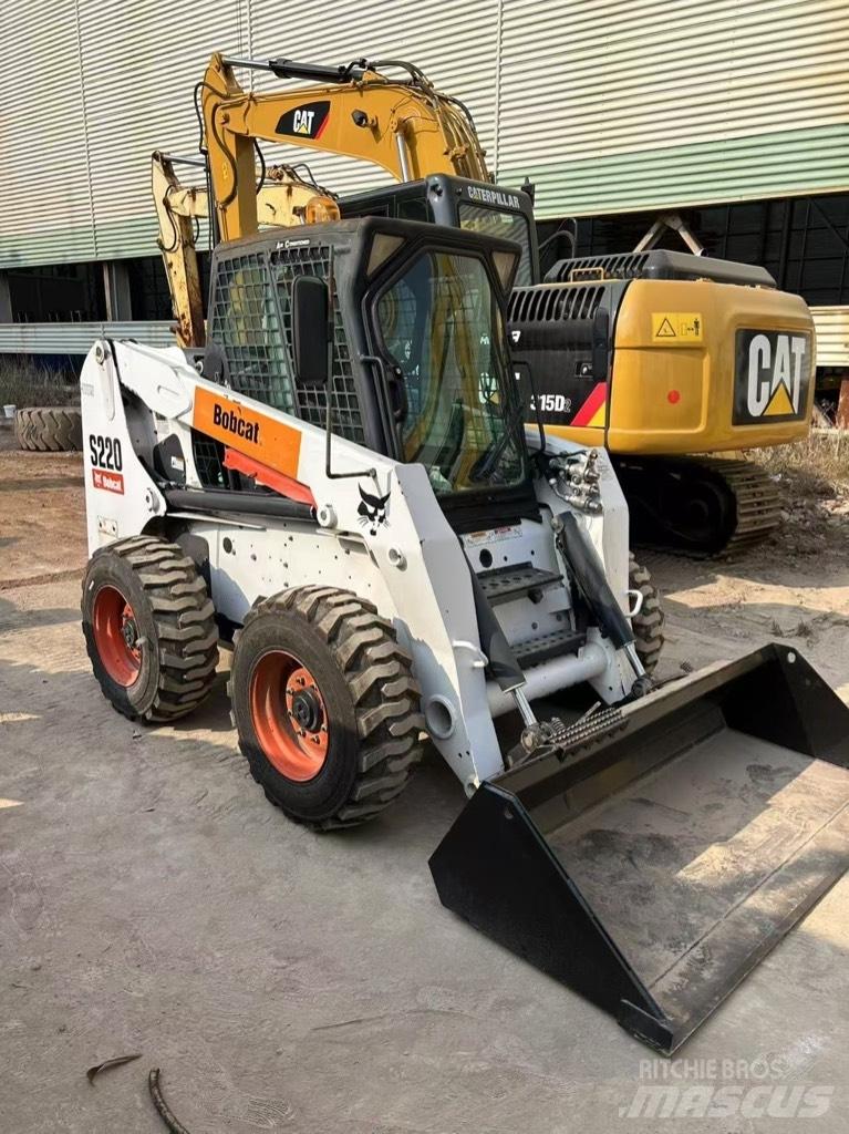 Bobcat S 220 Skid steer loderler