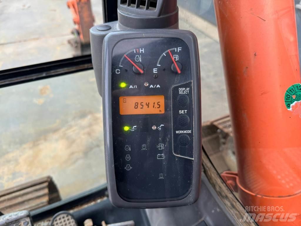 Hitachi ZX135US Paletli ekskavatörler