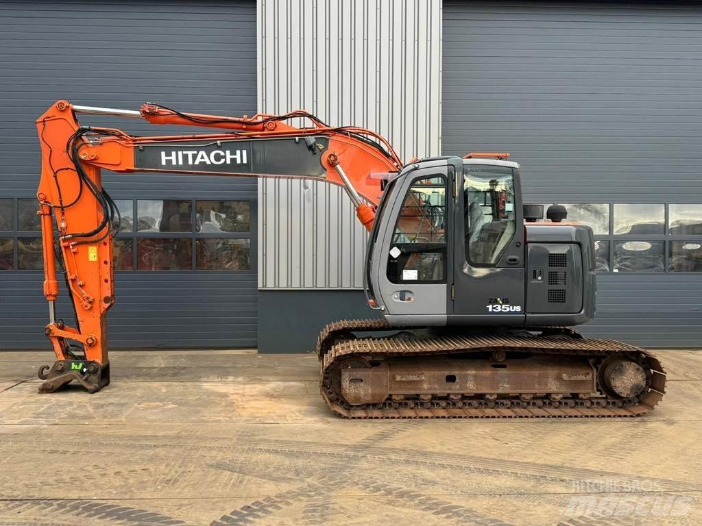 Hitachi ZX135US Paletli ekskavatörler