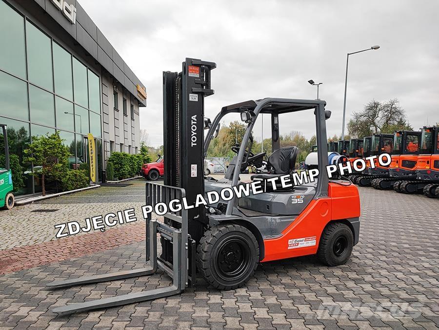 Toyota 02-8FGJF35 LPG'li forkliftler