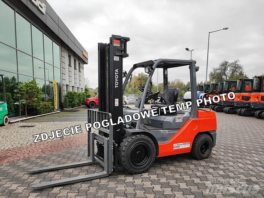 Toyota 02-8FGJF35 LPG'li forkliftler
