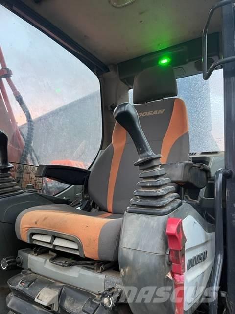 Doosan DX 140 LC-3 Paletli ekskavatörler