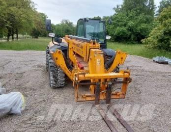 JCB 540-140 Teleskopik yükleyiciler