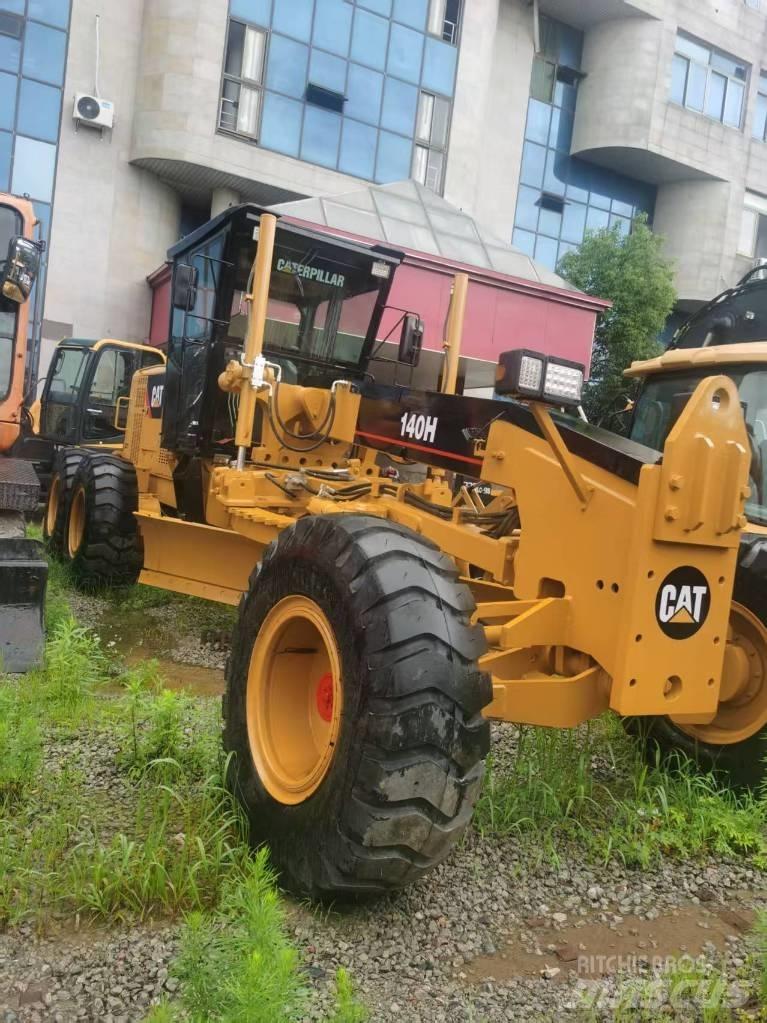 CAT 140 H Kazıcı yükleyiciler - beko loder
