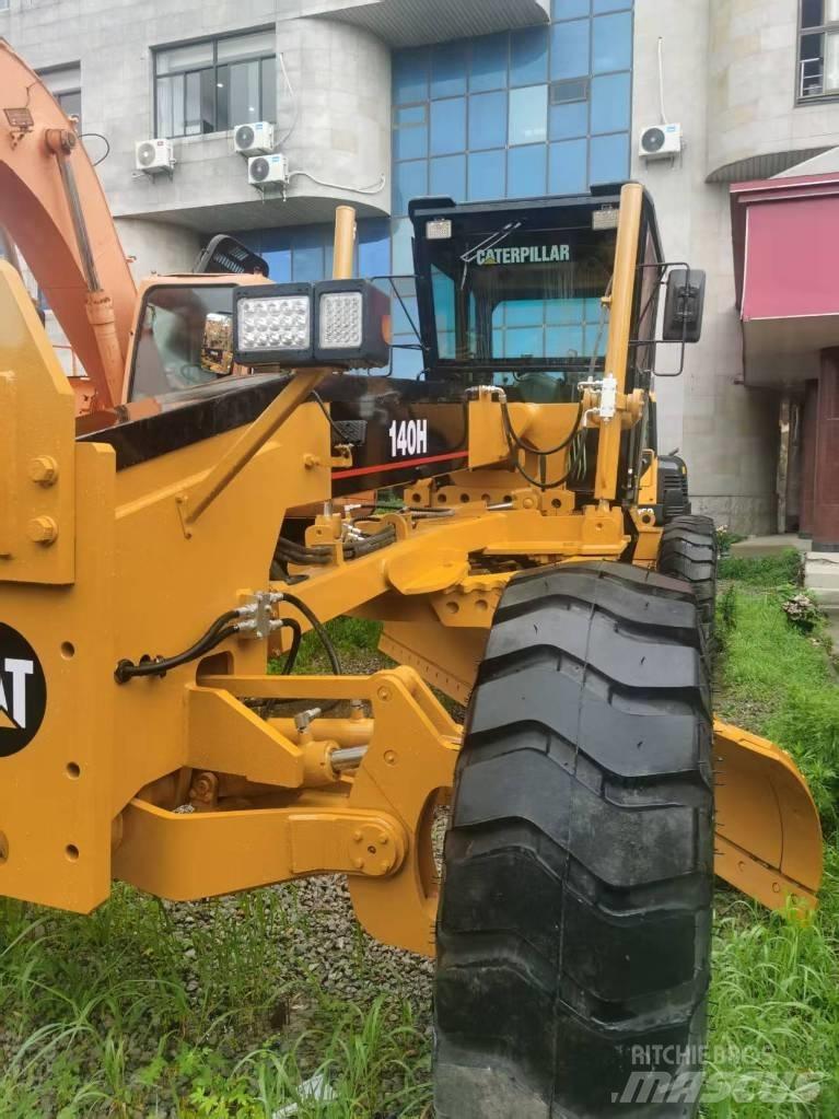 CAT 140 H Kazıcı yükleyiciler - beko loder