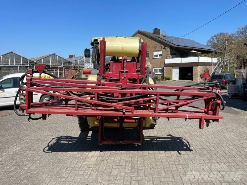 Hardi LX 800 Çekilir pülverizatörler