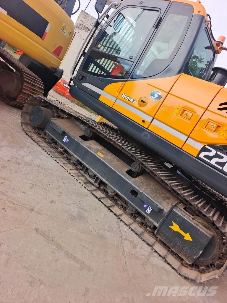 Hyundai 220 LC -9S Paletli ekskavatörler