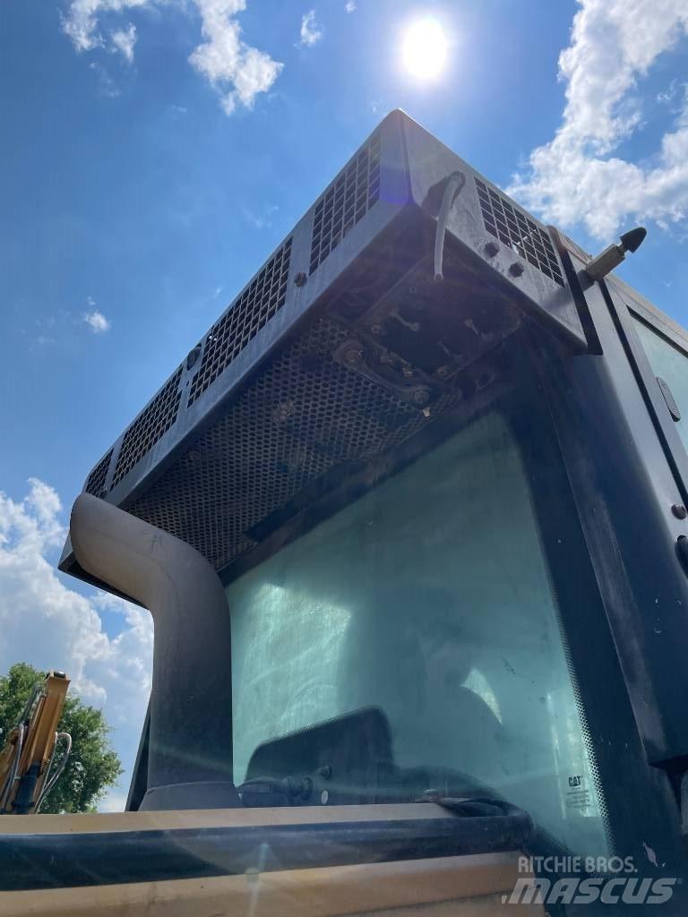 CAT 953 K Paletli yükleyiciler