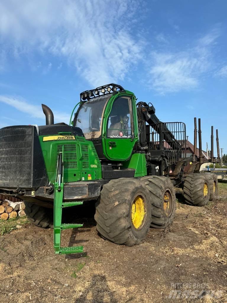 John Deere 1210E Tomruk yükleyici traktörler