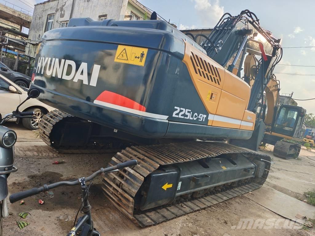 Hyundai 220 LC-9 Paletli ekskavatörler
