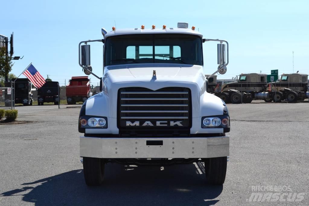 Mack Granite GU 713 Çekiciler