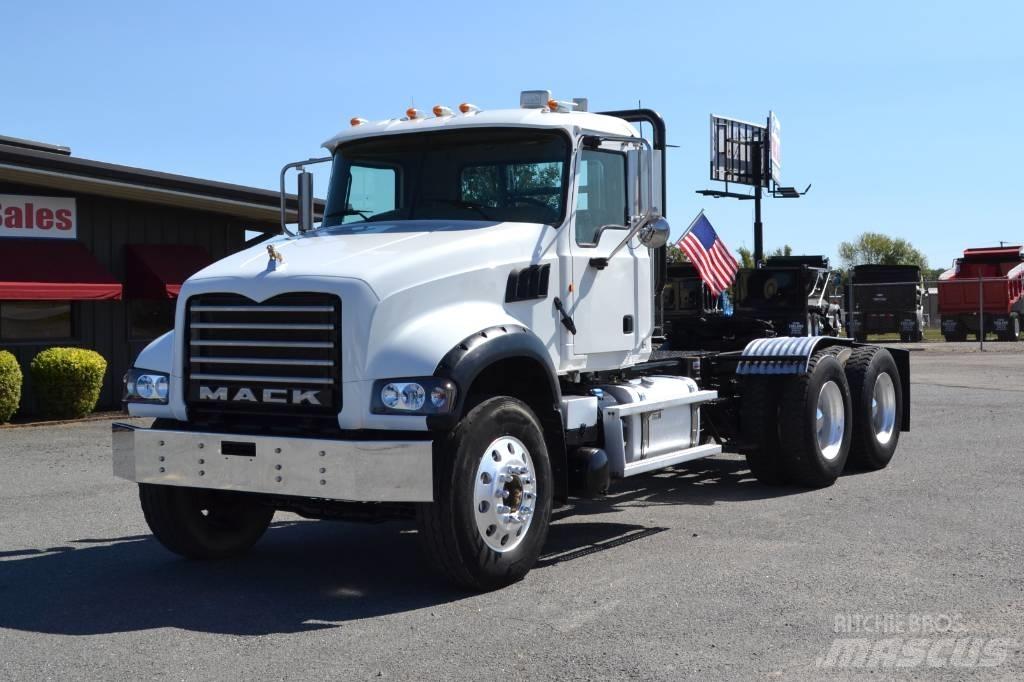 Mack Granite GU 713 Çekiciler
