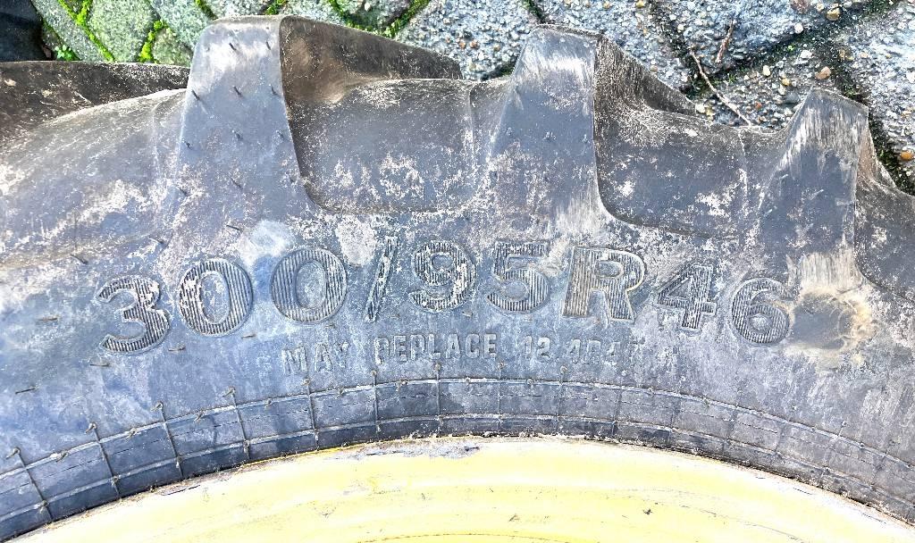 John Deere 732 Çekilir pülverizatörler