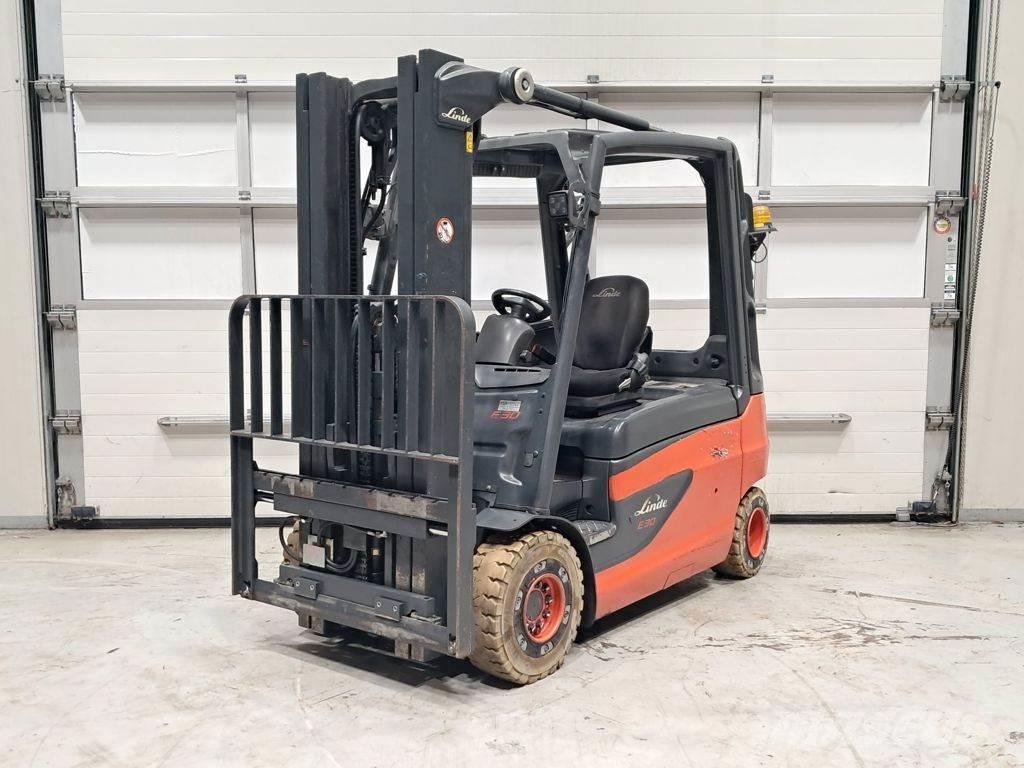 Linde E30L-01 Elektrikli forkliftler