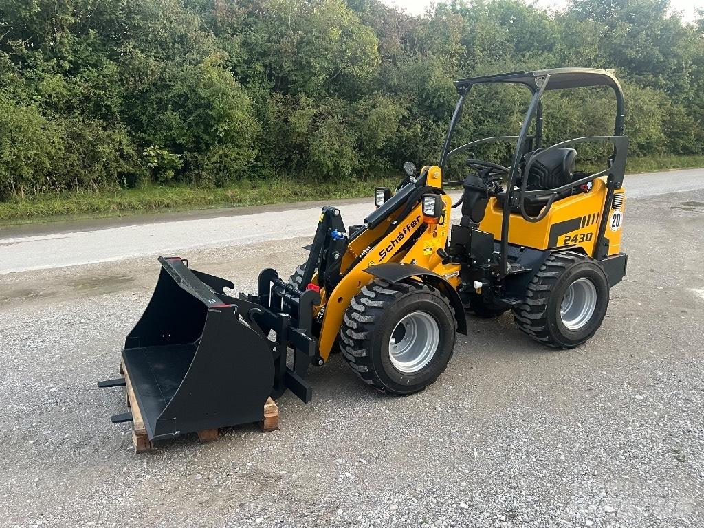 Schäffer 2430 Skid steer loderler