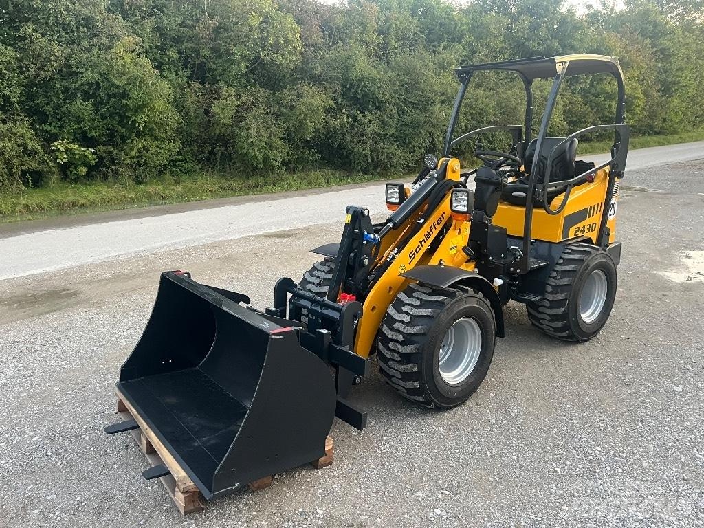 Schäffer 2430 Skid steer loderler