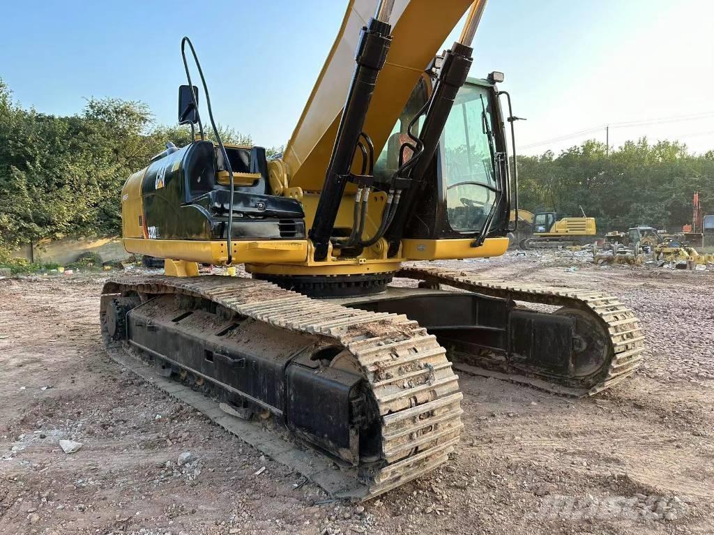 CAT 330DL Paletli ekskavatörler