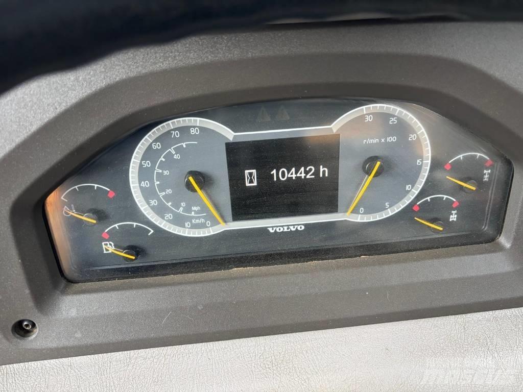 Volvo A40F Belden kirma kaya kamyonu