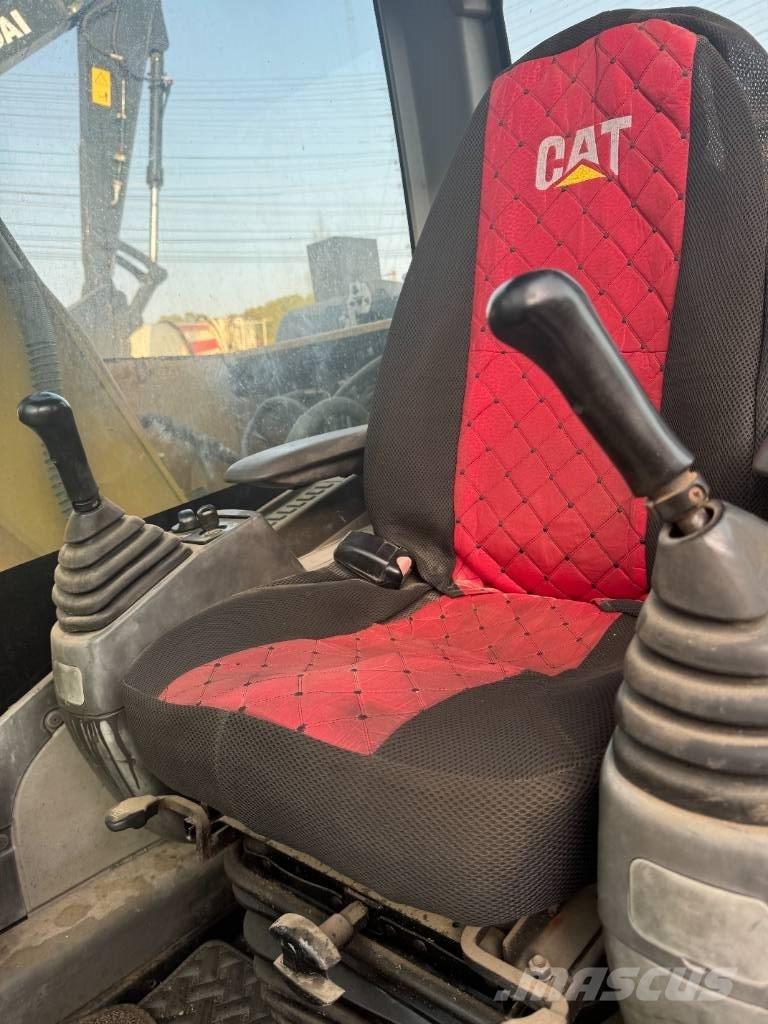 CAT 313 D Paletli ekskavatörler