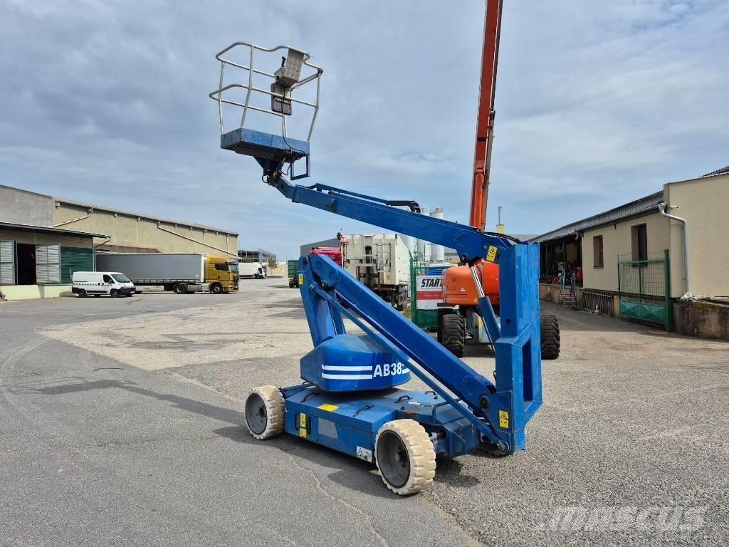 UpRight AB38 Körüklü personel platformları