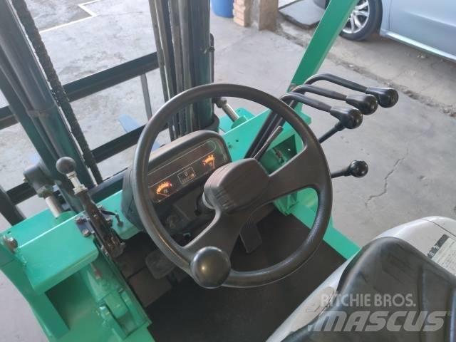 Mitsubishi FD 25 Dizel forkliftler