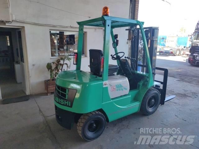 Mitsubishi FD 25 Dizel forkliftler