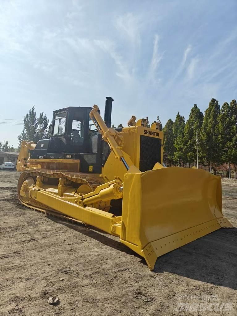 Shantui SD 32 Paletli dozerler