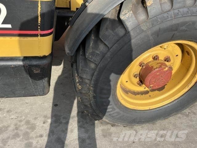 CAT TH62 Tarimsal teleskopik yükleyiciler