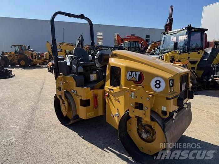 CAT CB4.0 Çift tamburlu silindirler