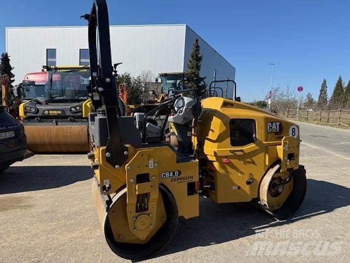 CAT CB4.0 Çift tamburlu silindirler