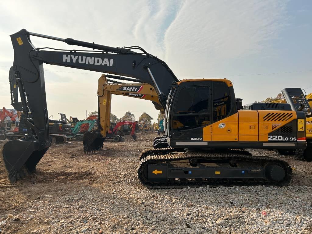 Hyundai R220LC-9S Paletli ekskavatörler