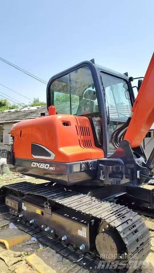 Doosan DX60 Mini ekskavatörler, 7 tona dek