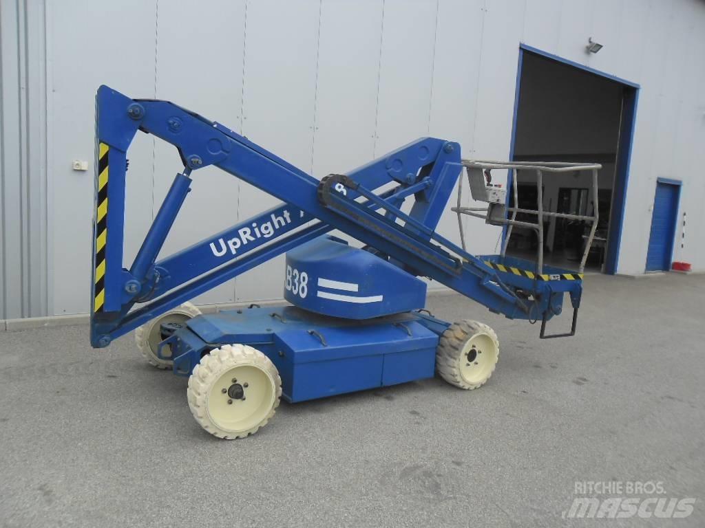 UpRight AB38N Körüklü personel platformları