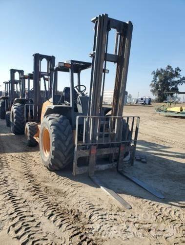 CASE 586H Arazi tipi forklift