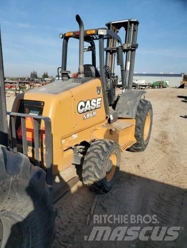 CASE 586H Arazi tipi forklift