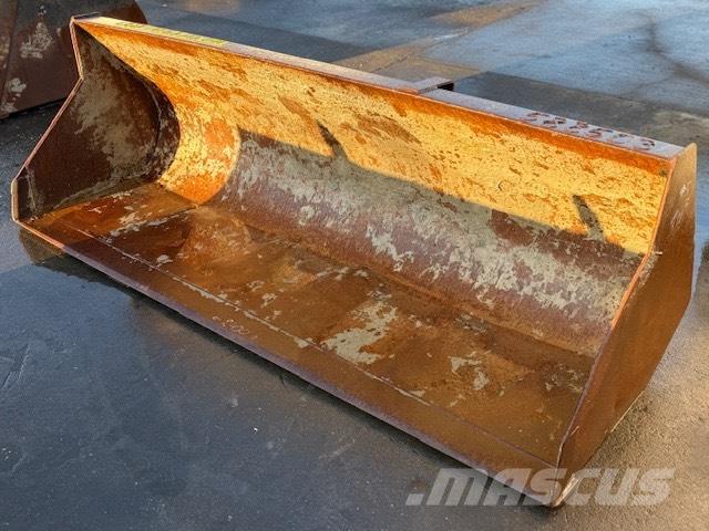 Manitou USED BUCKET Kovalar