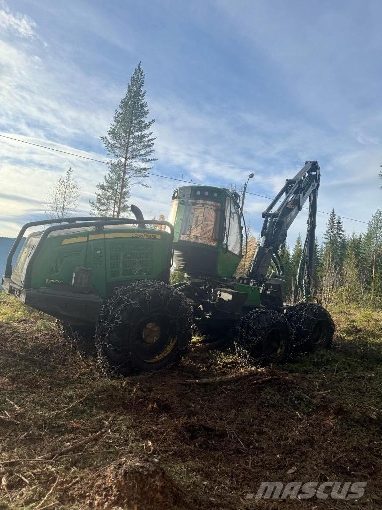 John Deere 1170 E Biçerdöverler