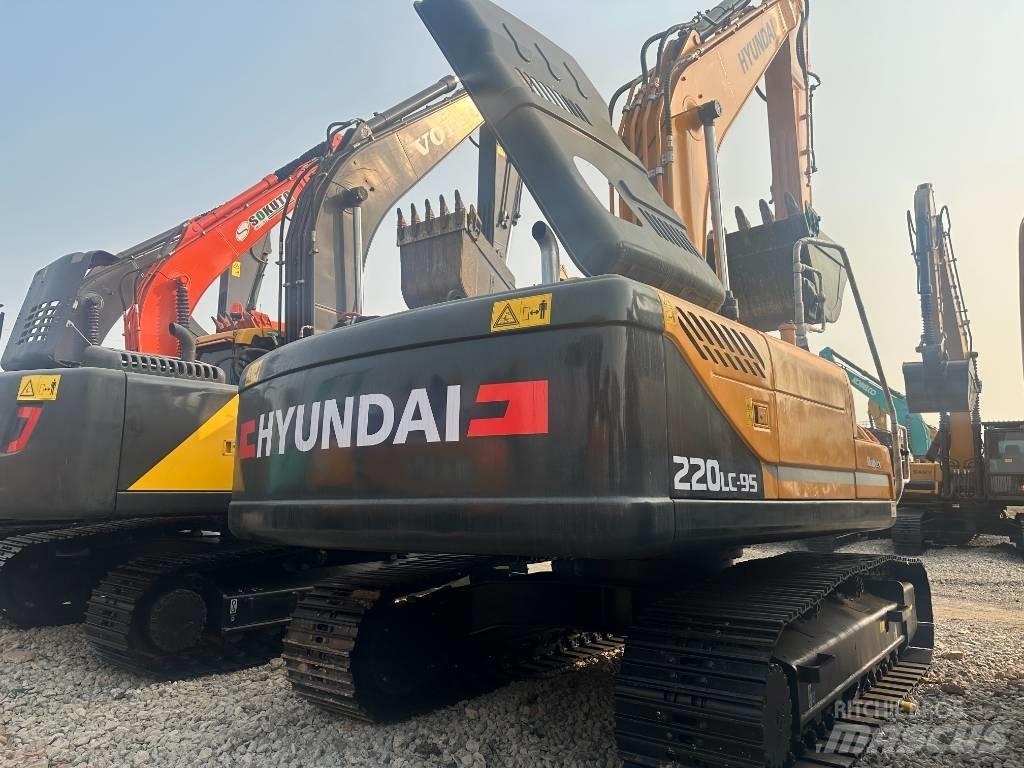 Hyundai R220LC-9S Paletli ekskavatörler