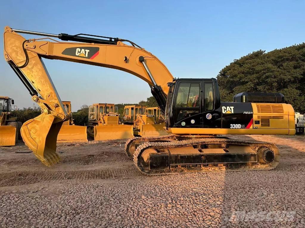 CAT 330 D L Paletli ekskavatörler