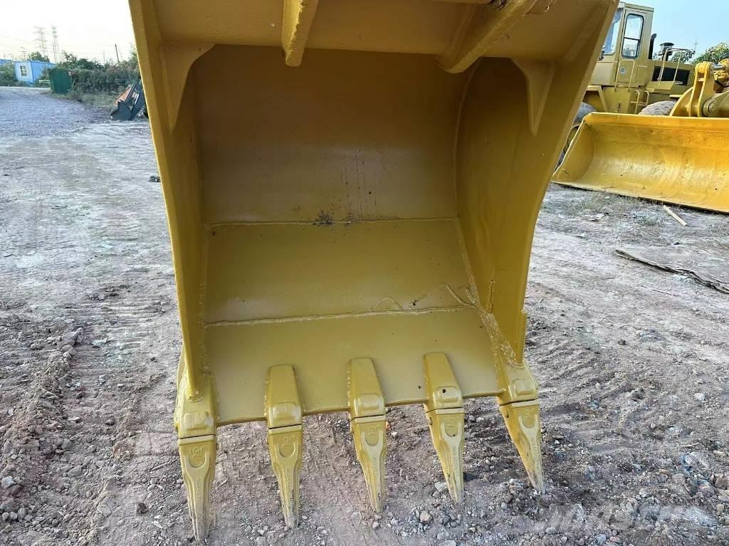 CAT 330 D L Paletli ekskavatörler