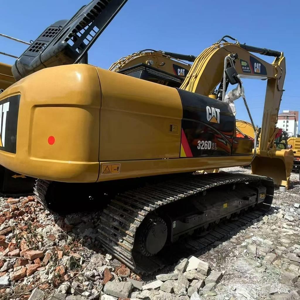 CAT 326D2L Paletli ekskavatörler