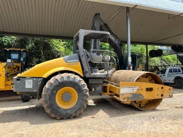 Volvo sd105DX Zemin sıkıştırma makineleri