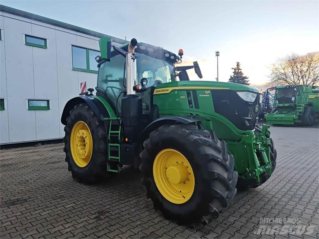 John Deere 6R 250 Traktörler