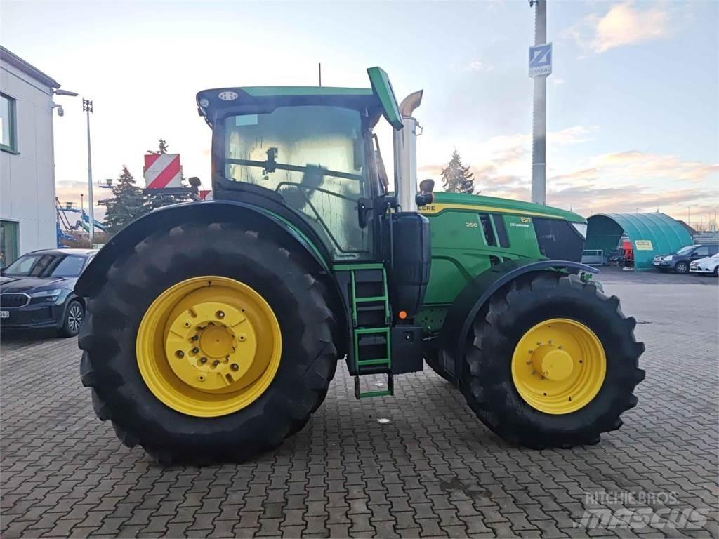 John Deere 6R 250 Traktörler